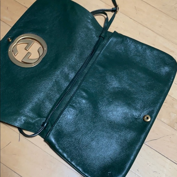 Gucci green bag with gold hardware messenger - Picture 2 of 9
